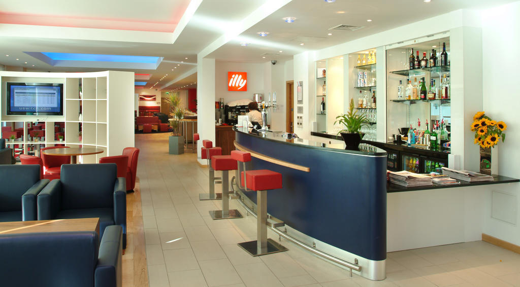 Ramada Encore Милтън Кейнс Екстериор снимка